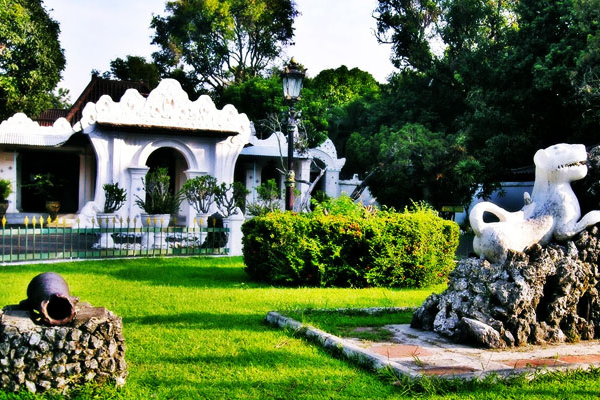 Wisata Keraton Kasepuhan Cirebon